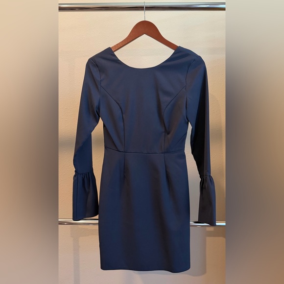 Gianni Bini Dresses & Skirts - Gianni Bini Elegant Long Sleeve Navy Dress